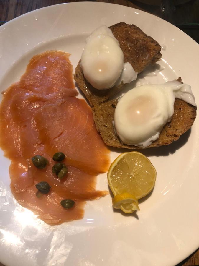 The Hollow Bed And Breakfast Great Longstone 外观 照片