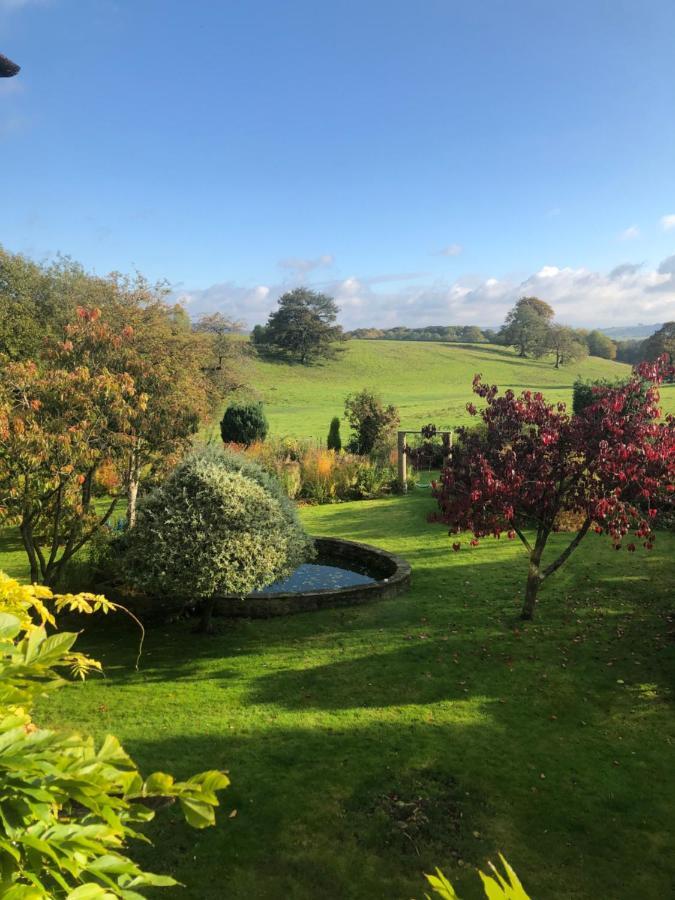 The Hollow Bed And Breakfast Great Longstone 外观 照片