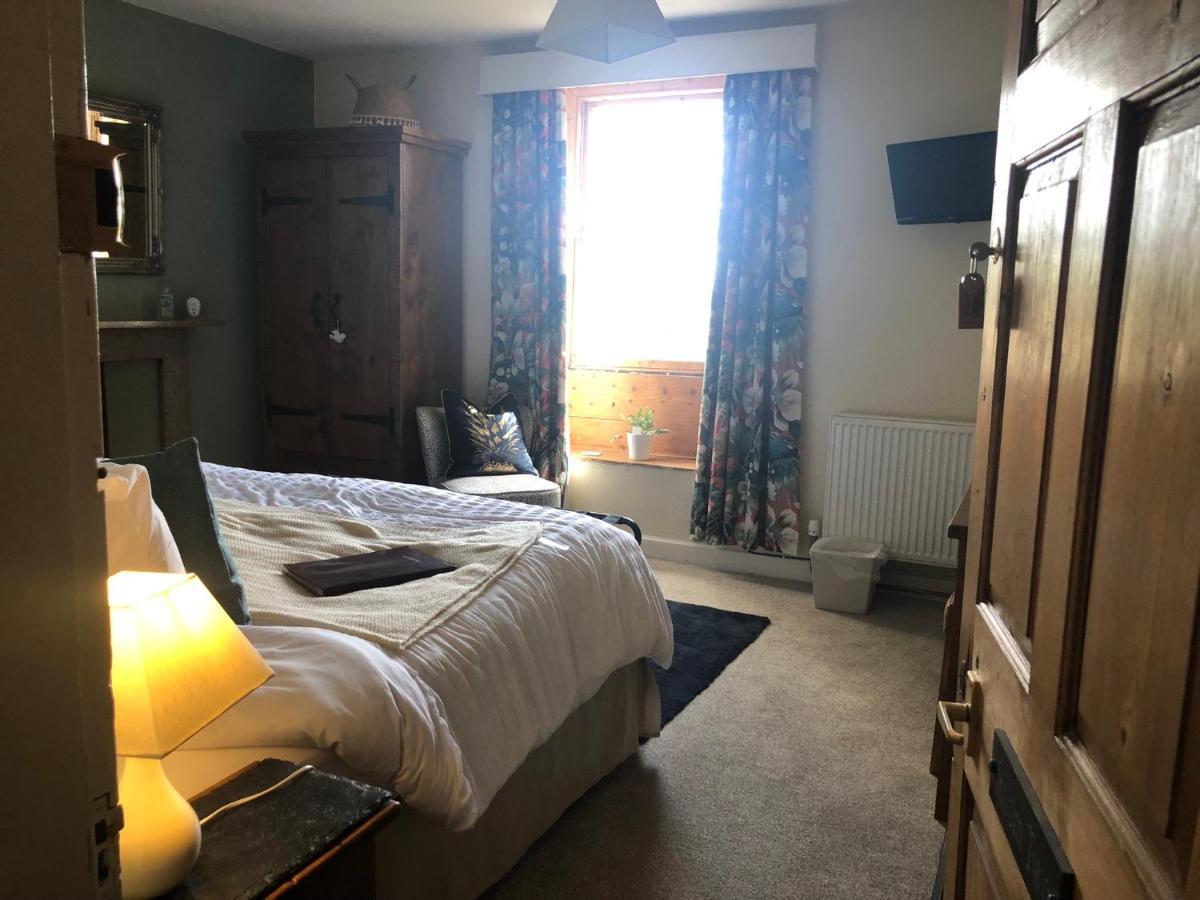 The Hollow Bed And Breakfast Great Longstone 外观 照片
